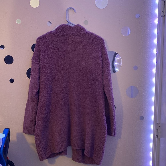 coat/jacket. - Picture 2 of 2